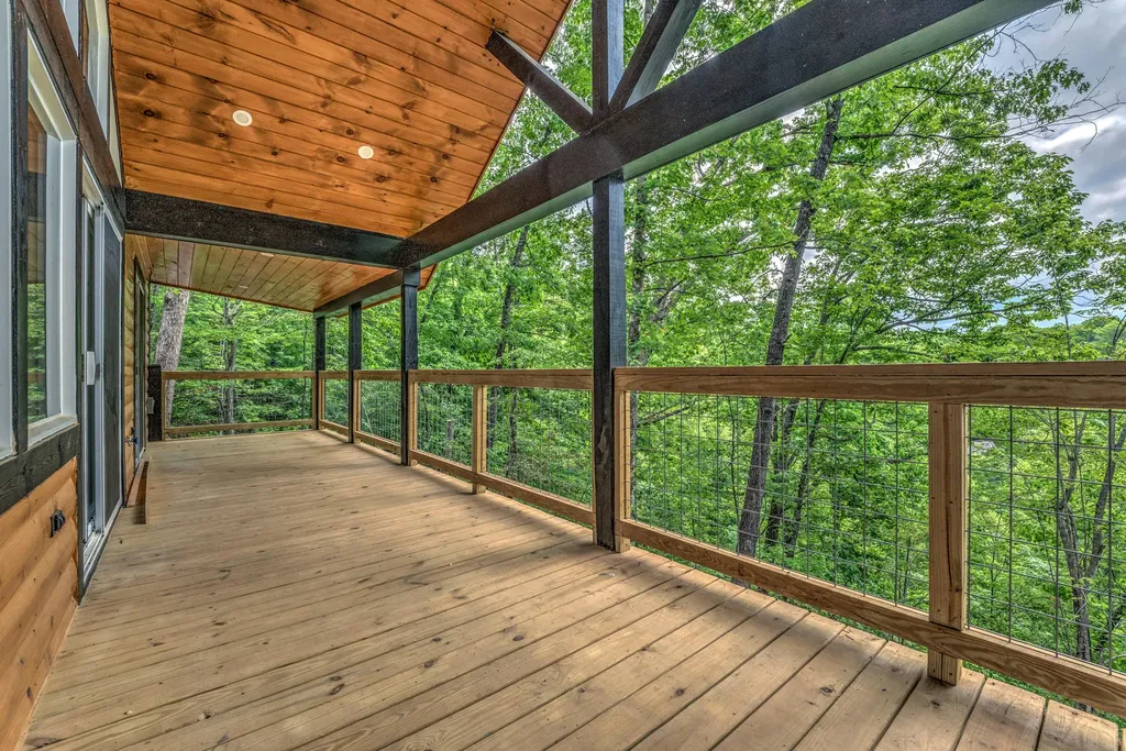 10 Birdsong Trail Zoe KY 41397