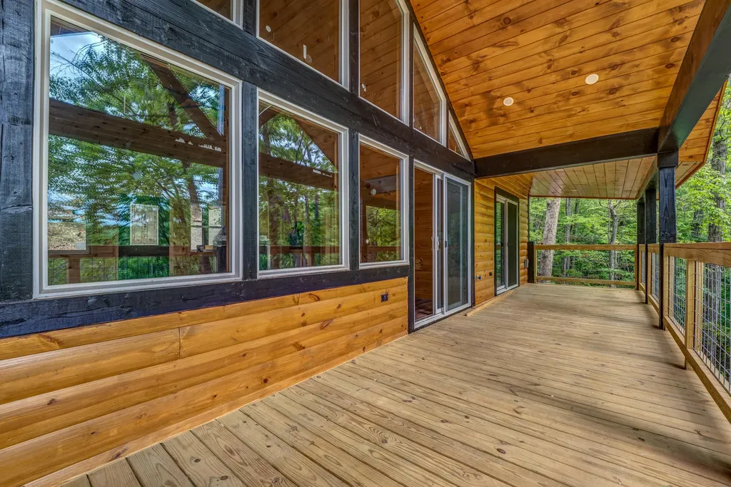 10 Birdsong Trail Zoe KY 41397