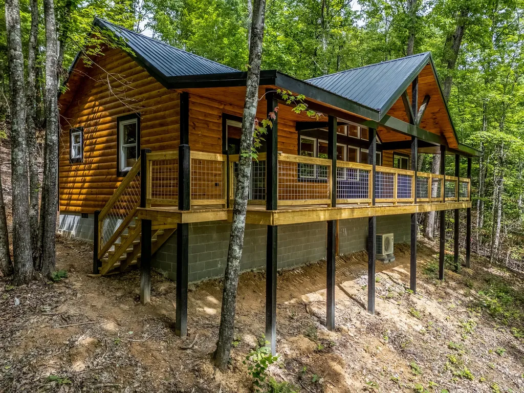 10 Birdsong Trail Zoe KY 41397