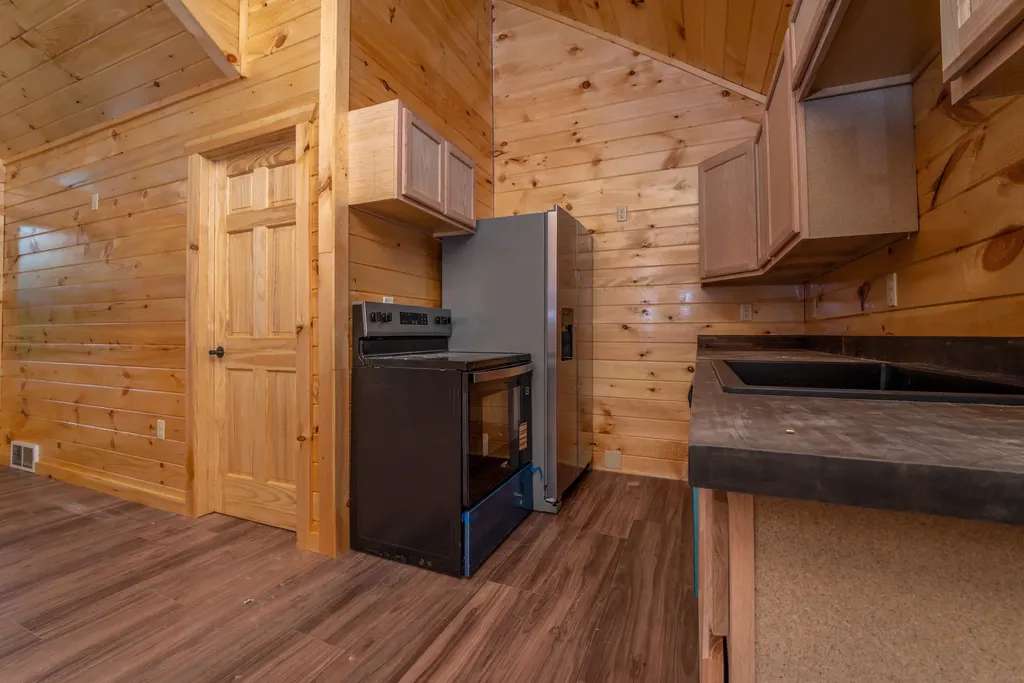 10 Birdsong Trail Zoe KY 41397
