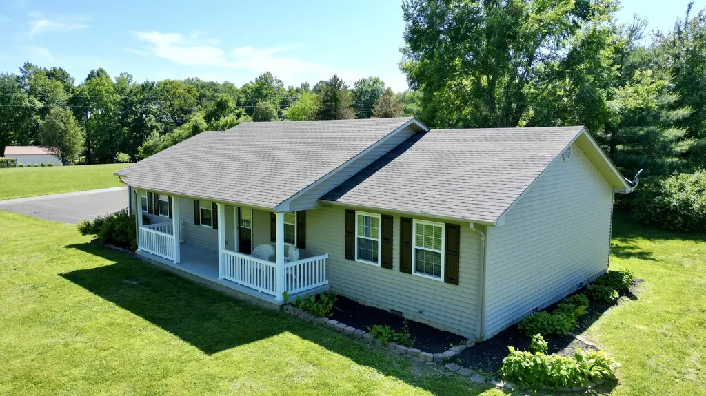 44 Windswept Lane Russell Springs KY 42642