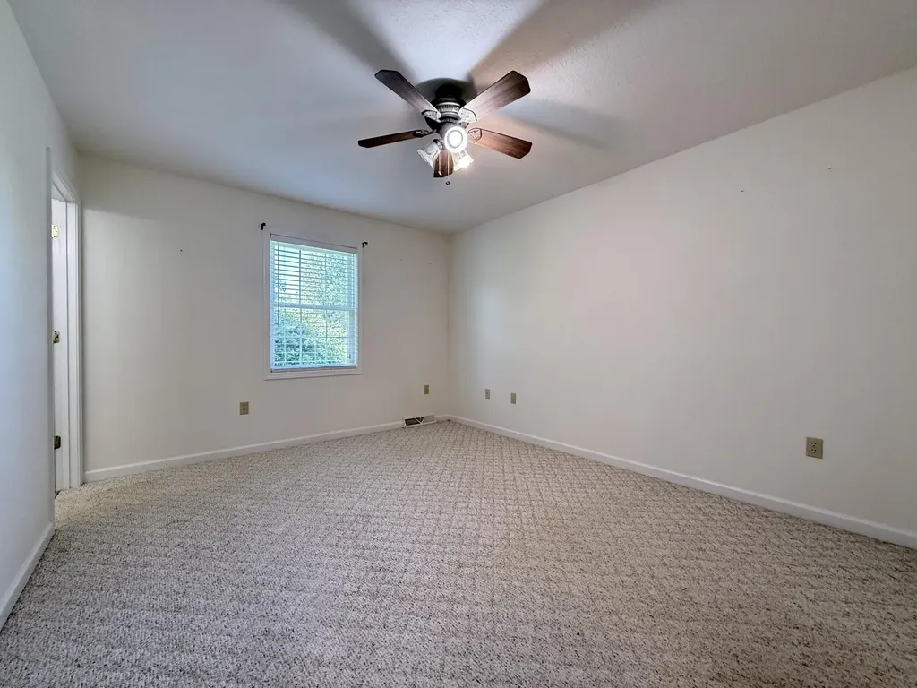 44 Windswept Lane Russell Springs KY 42642