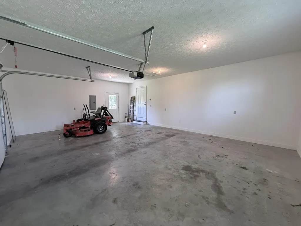 44 Windswept Lane Russell Springs KY 42642