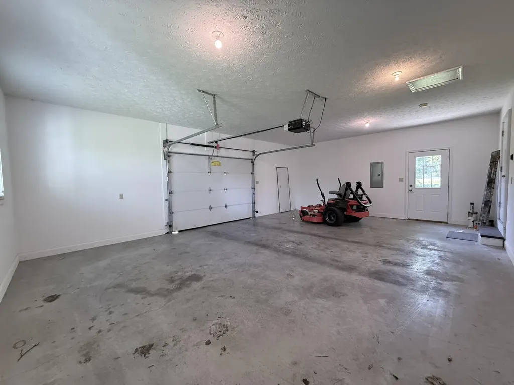 44 Windswept Lane Russell Springs KY 42642