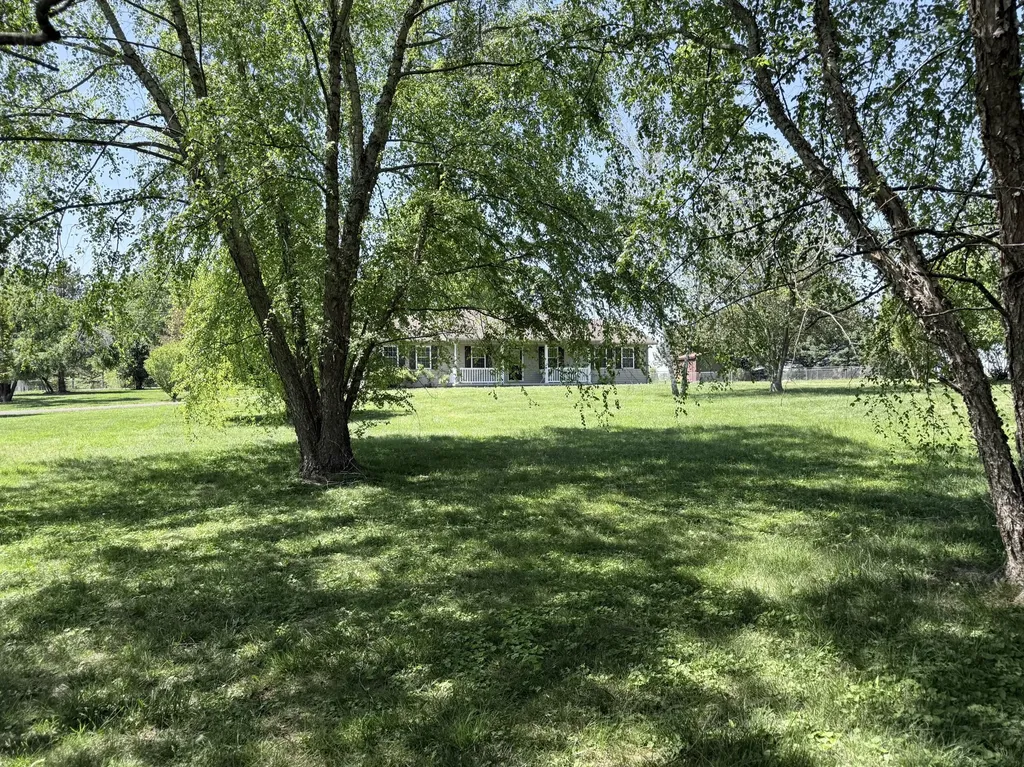 44 Windswept Lane Russell Springs KY 42642
