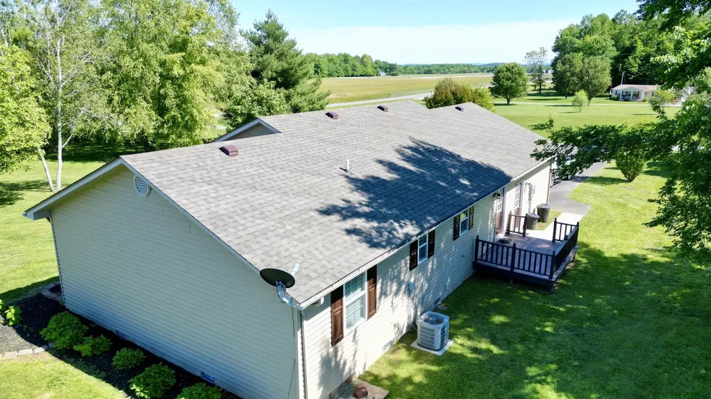 44 Windswept Lane Russell Springs KY 42642