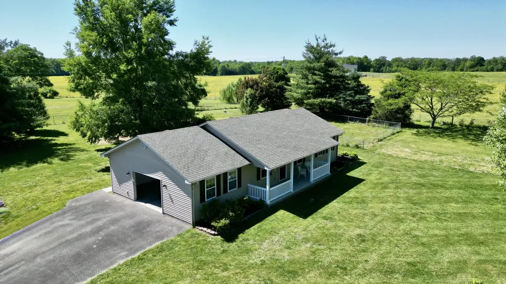 44 Windswept Lane Russell Springs KY 42642