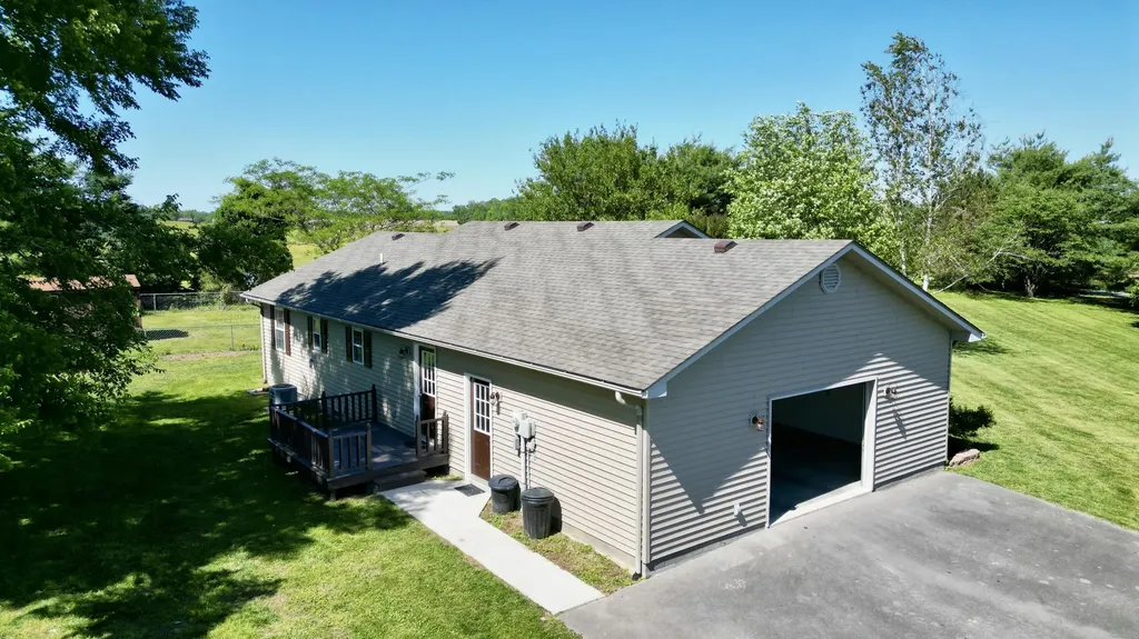 44 Windswept Lane Russell Springs KY 42642