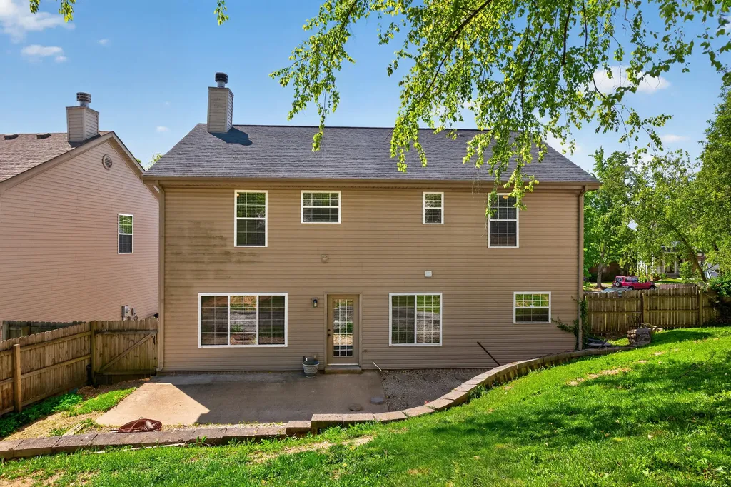 793 Vermillion Peak Pass Lexington KY 40515