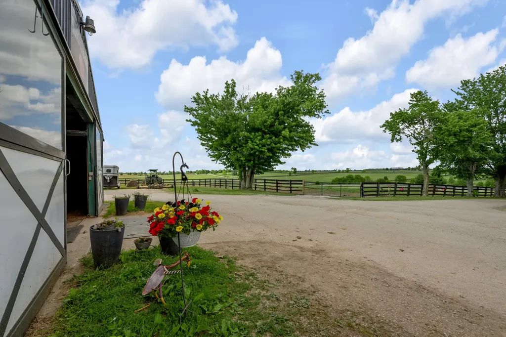 2900 Winchester Road Paris KY 40361