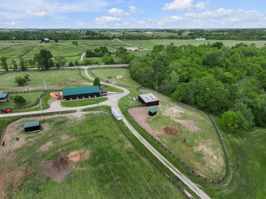 2900 Winchester Road Paris KY 40361