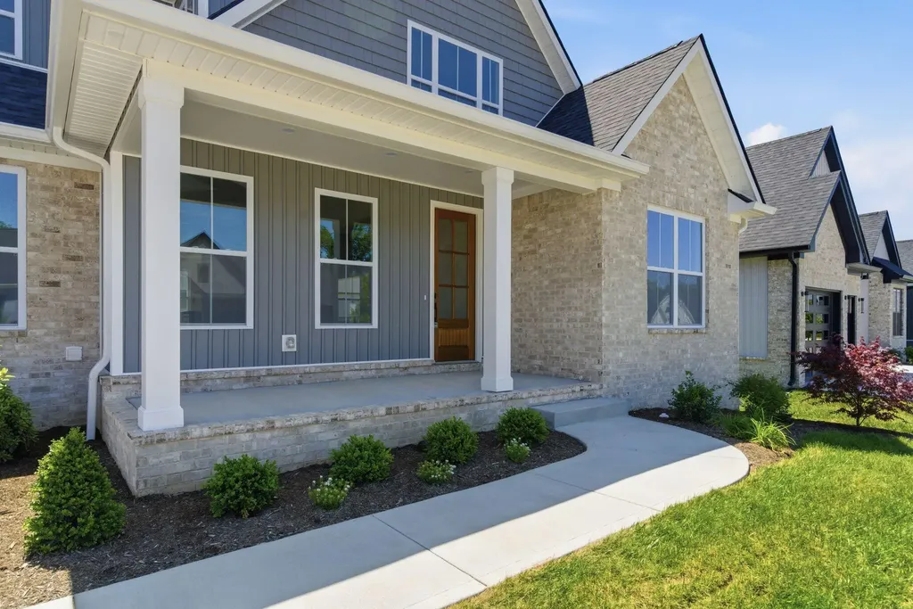 730 Azalea Lane Versailles KY 40383