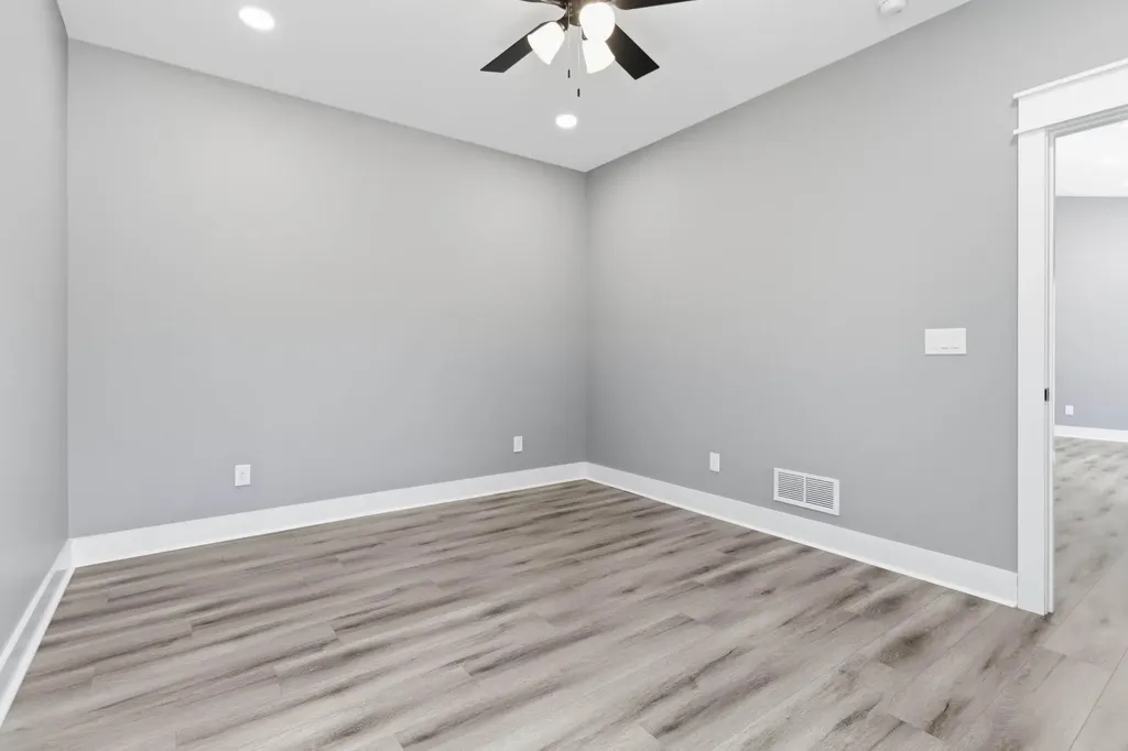150 Harrods Glen Harrodsburg KY 40330