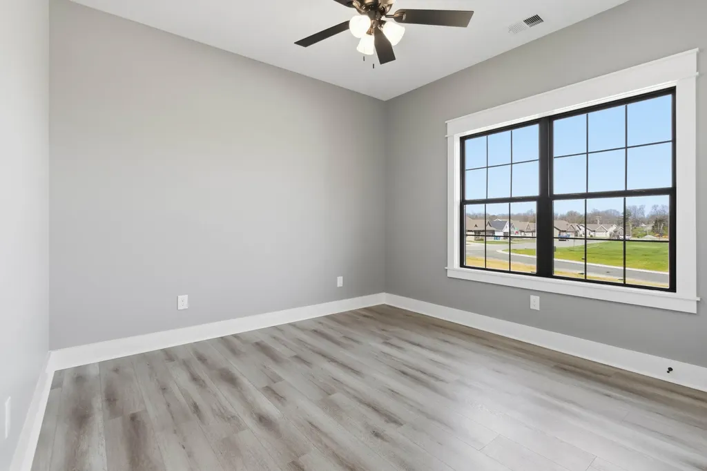 150 Harrods Glen Harrodsburg KY 40330