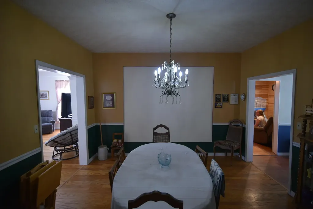 736 E Lakeshore Drive Burnside KY 42519