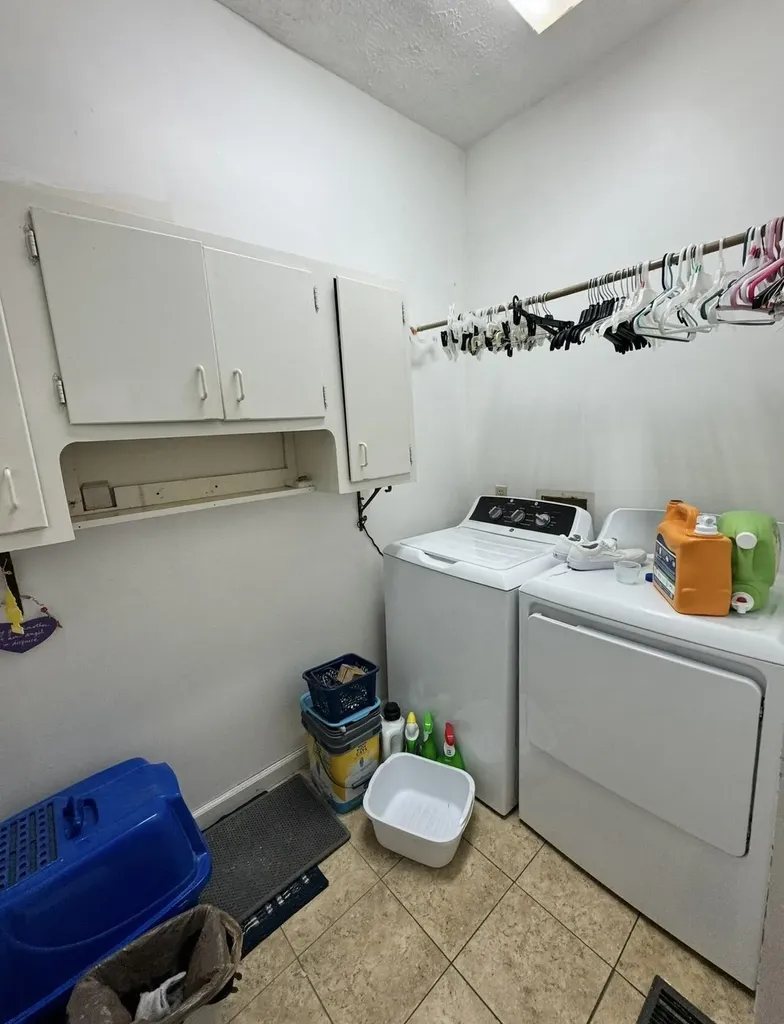 736 E Lakeshore Drive Burnside KY 42519