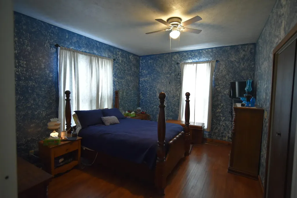 736 E Lakeshore Drive Burnside KY 42519