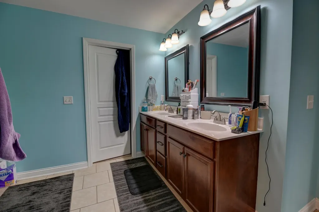617 Fairfax Lane Richmond KY 40475