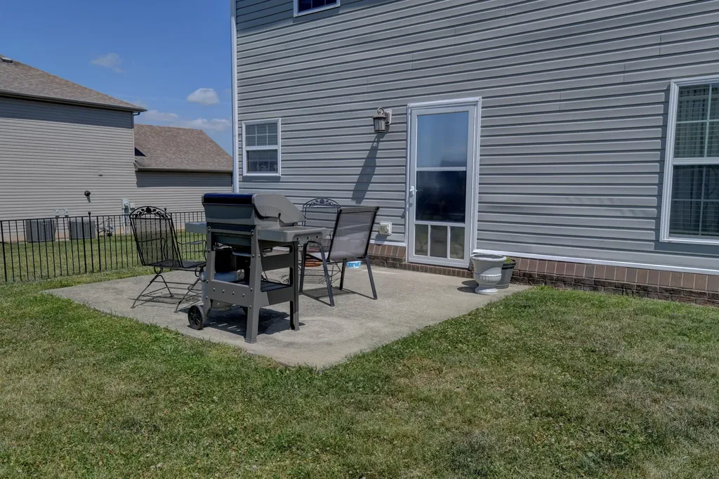 617 Fairfax Lane Richmond KY 40475