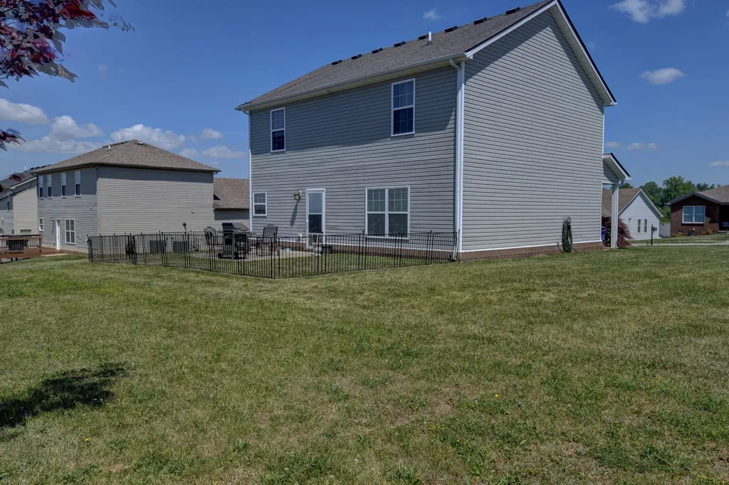 617 Fairfax Lane Richmond KY 40475