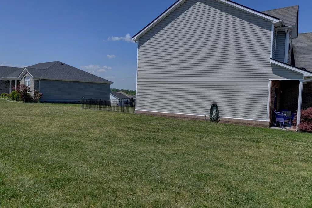617 Fairfax Lane Richmond KY 40475