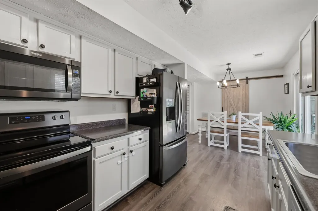 2617 Michelle Park Lexington KY 40511