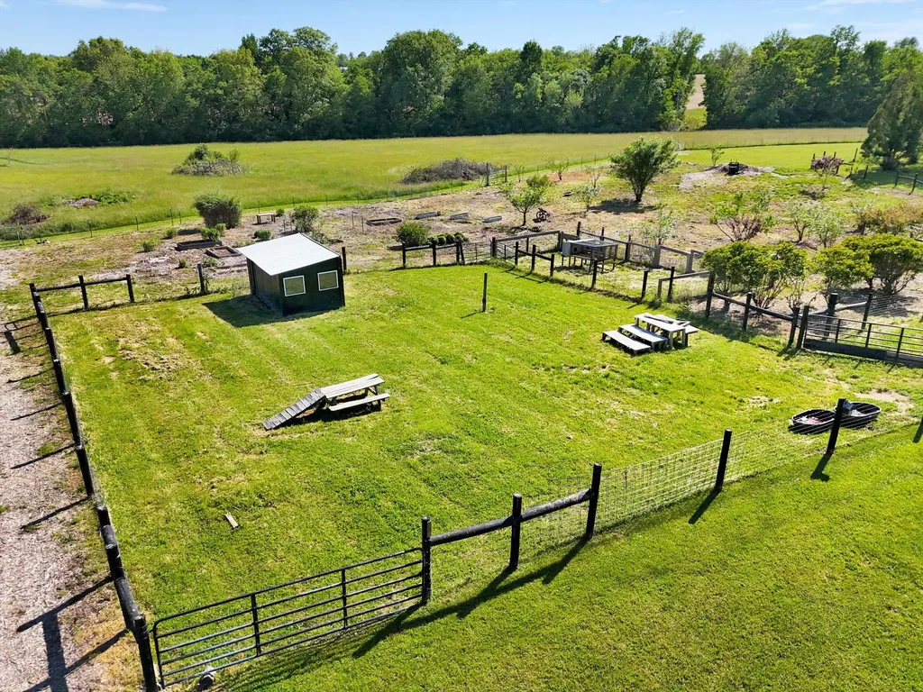 517 Aiken Road Shelbyville KY 40065