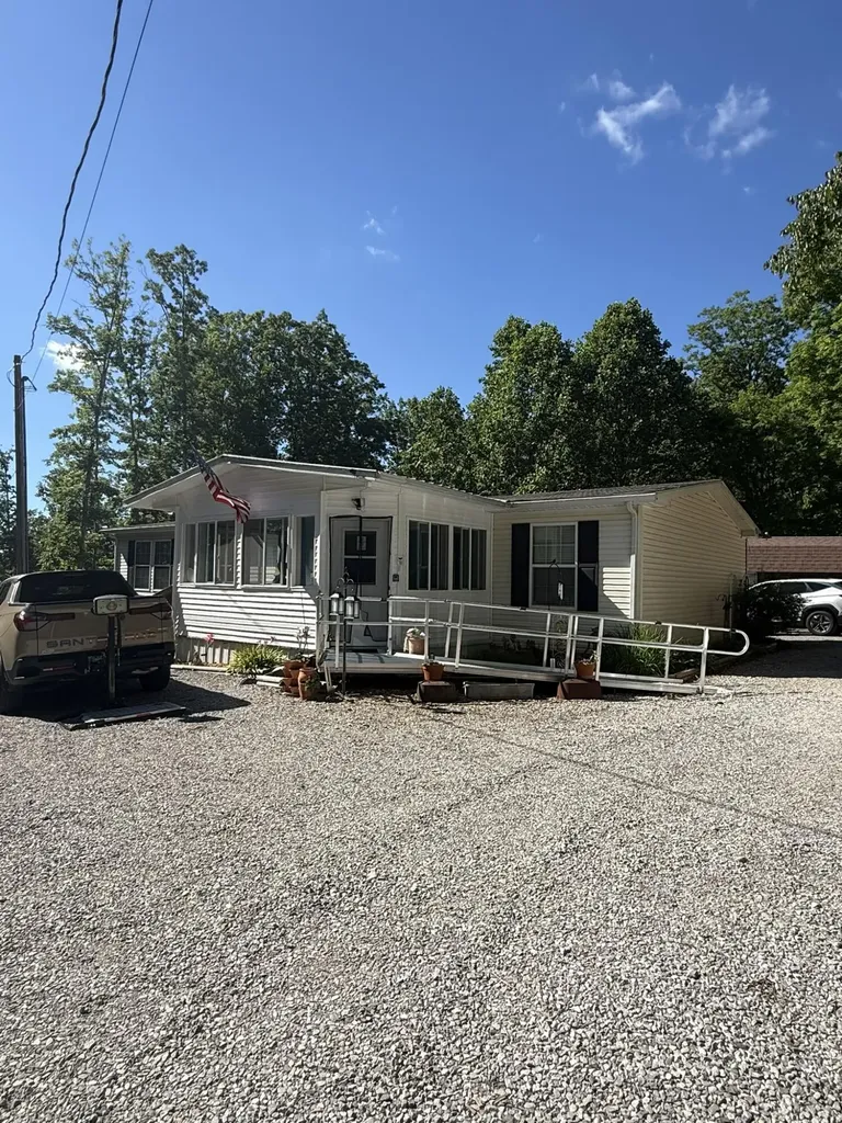 266 Carmel Lane Albany KY 42602