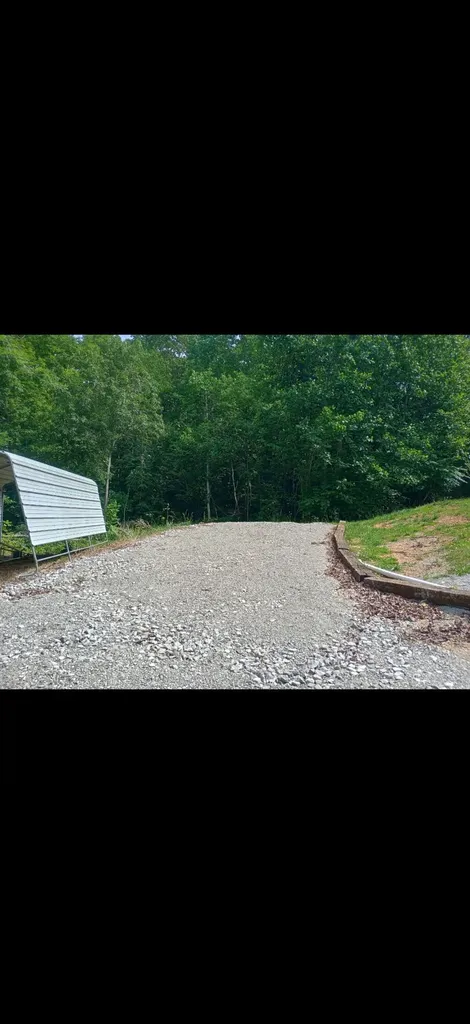 266 Carmel Lane Albany KY 42602