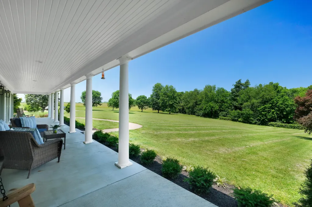 517 Aiken Road Shelbyville KY 40065