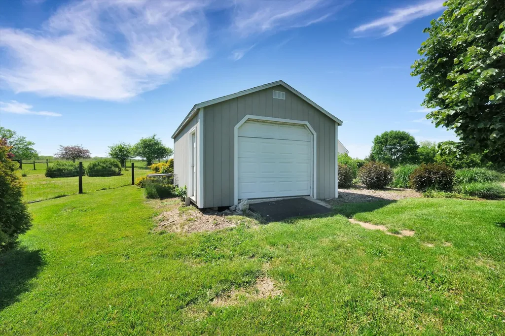517 Aiken Road Shelbyville KY 40065