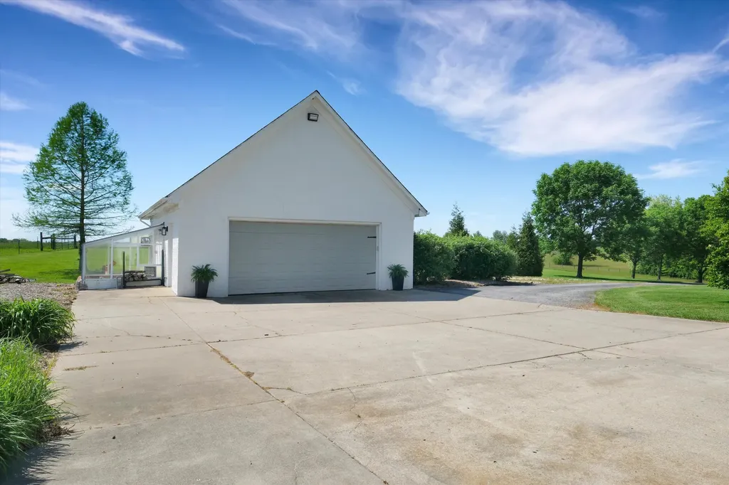 517 Aiken Road Shelbyville KY 40065