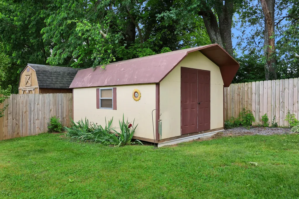170 Turkeyfoot Lane Stanford KY 40484