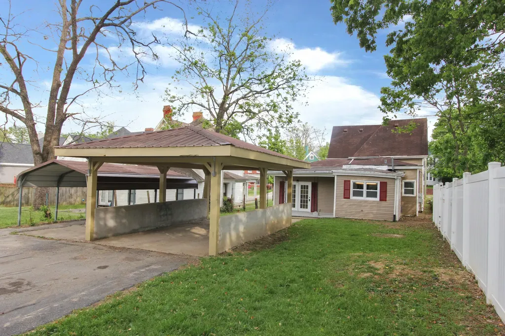 209 Boone Avenue Winchester KY 40391