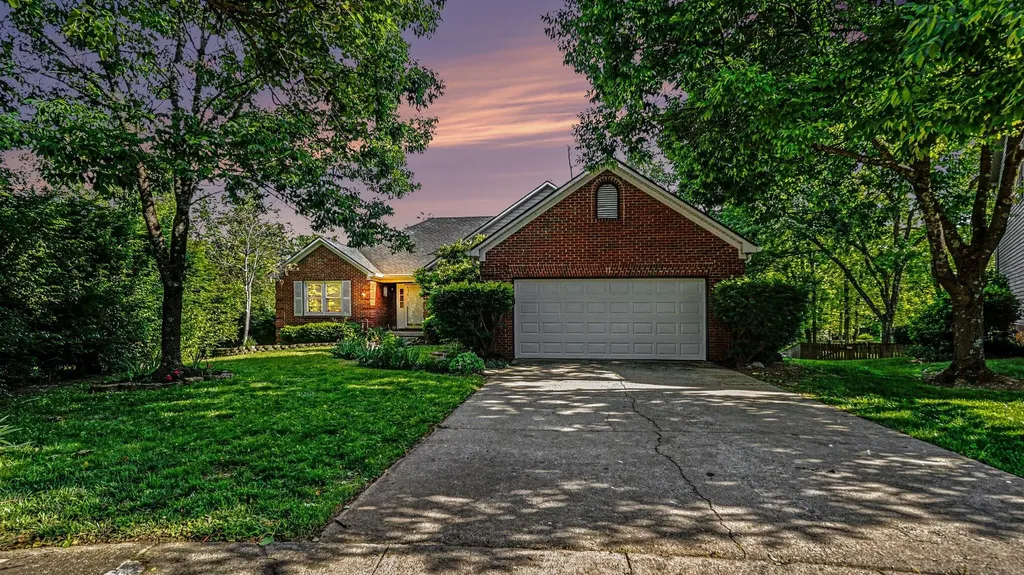 1001 Crimson Creek Drive Lexington KY 40509