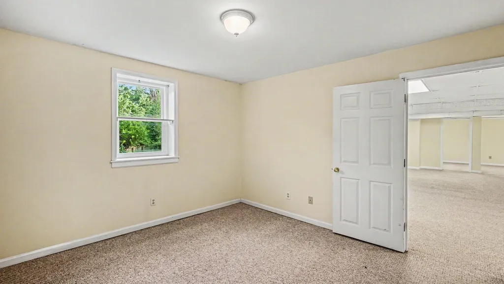 1001 Crimson Creek Drive Lexington KY 40509