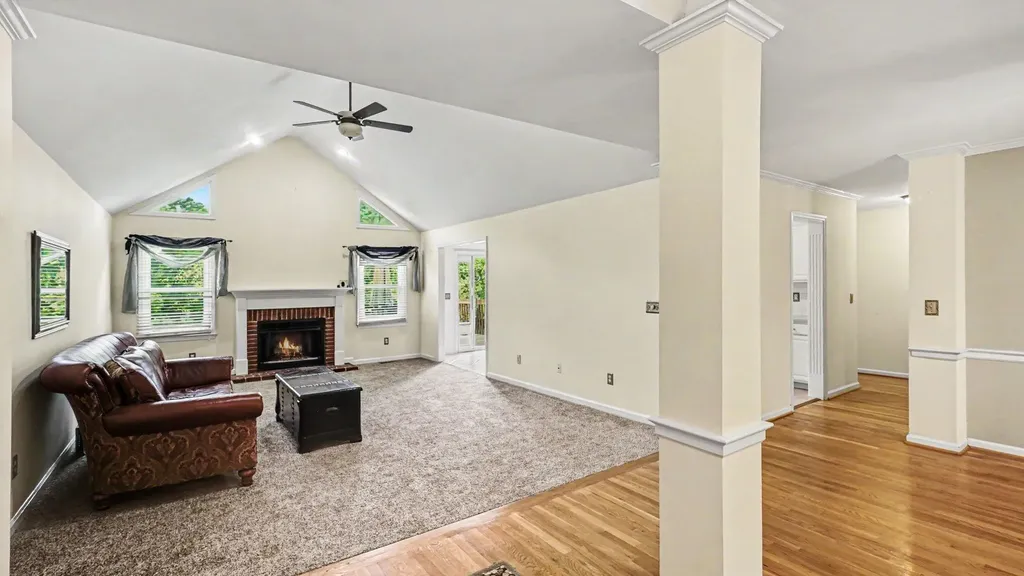 1001 Crimson Creek Drive Lexington KY 40509