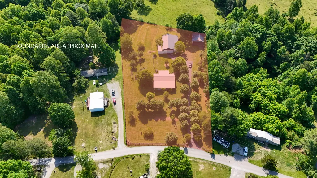160 Dean King Road Pine Knot KY 42635