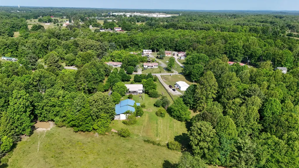 160 Dean King Road Pine Knot KY 42635