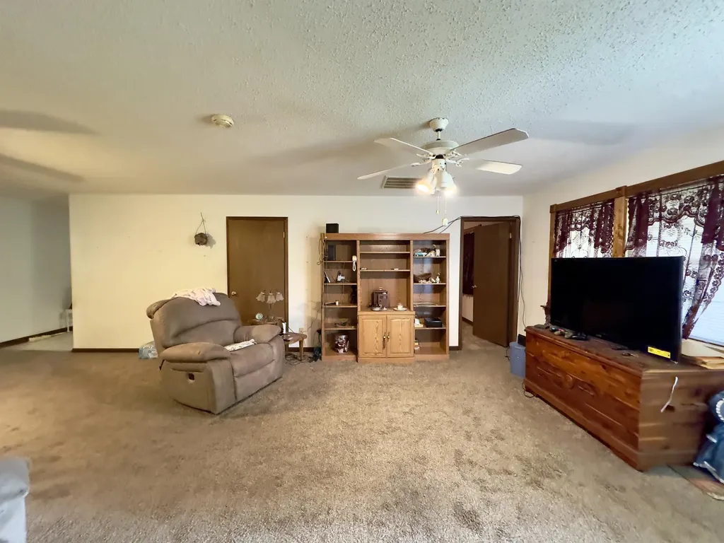 160 Dean King Road Pine Knot KY 42635