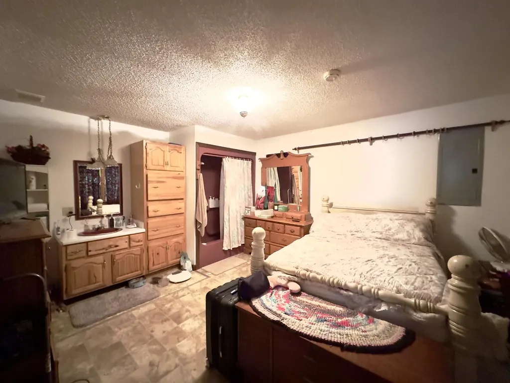 160 Dean King Road Pine Knot KY 42635