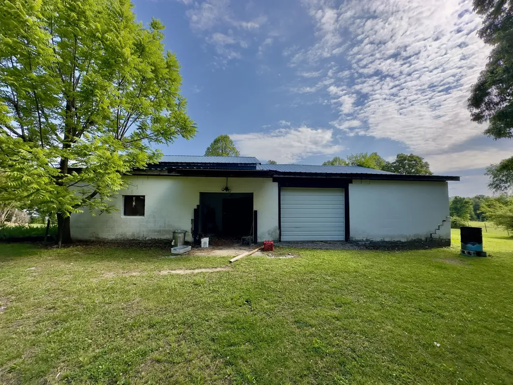 160 Dean King Road Pine Knot KY 42635