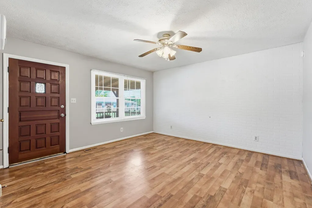 121 Rolling Acres Drive Nicholasville KY 40356