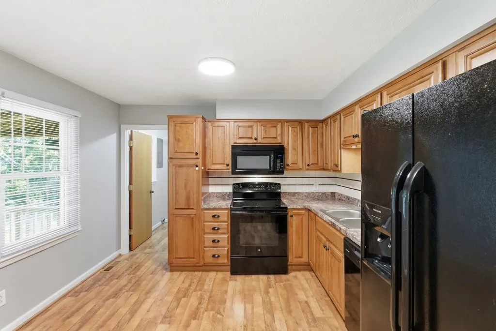 121 Rolling Acres Drive Nicholasville KY 40356