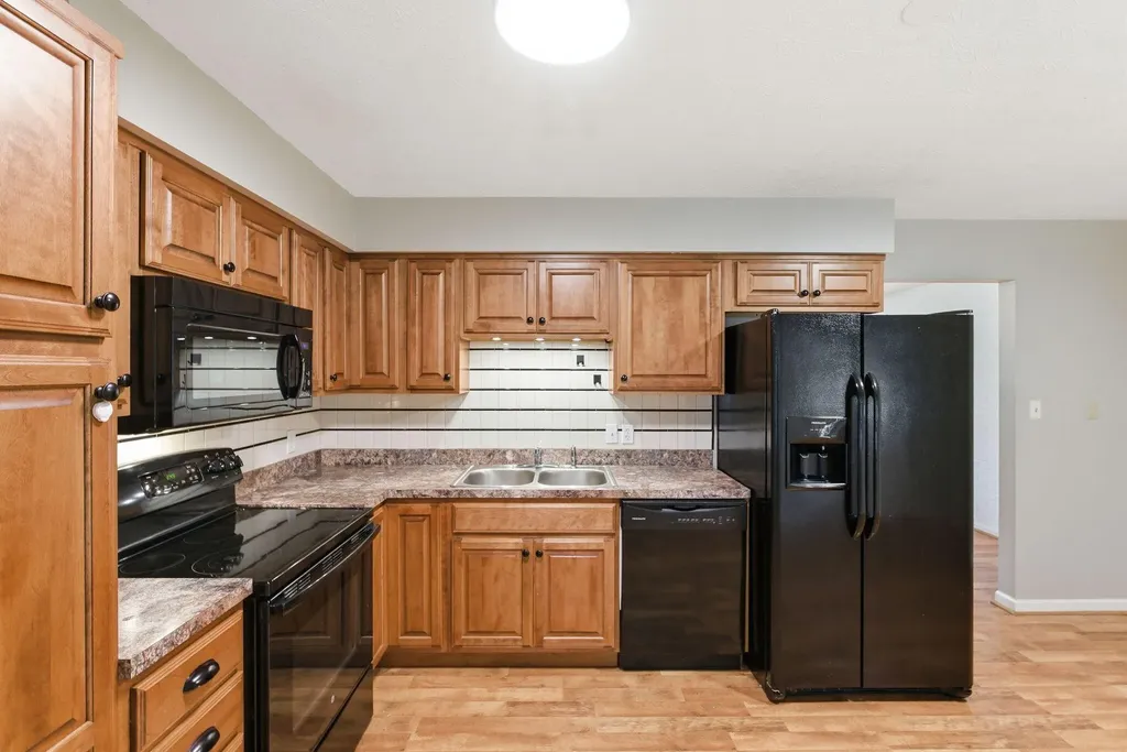 121 Rolling Acres Drive Nicholasville KY 40356