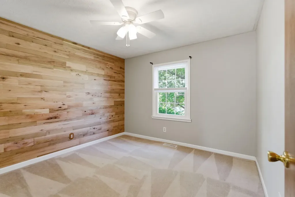 121 Rolling Acres Drive Nicholasville KY 40356