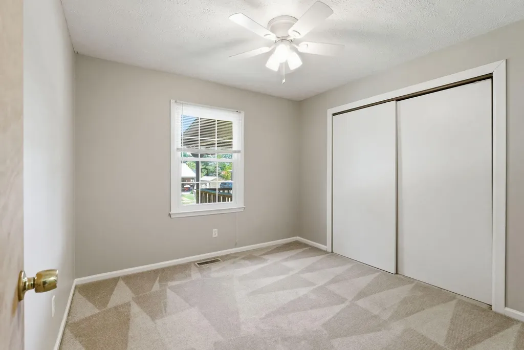 121 Rolling Acres Drive Nicholasville KY 40356