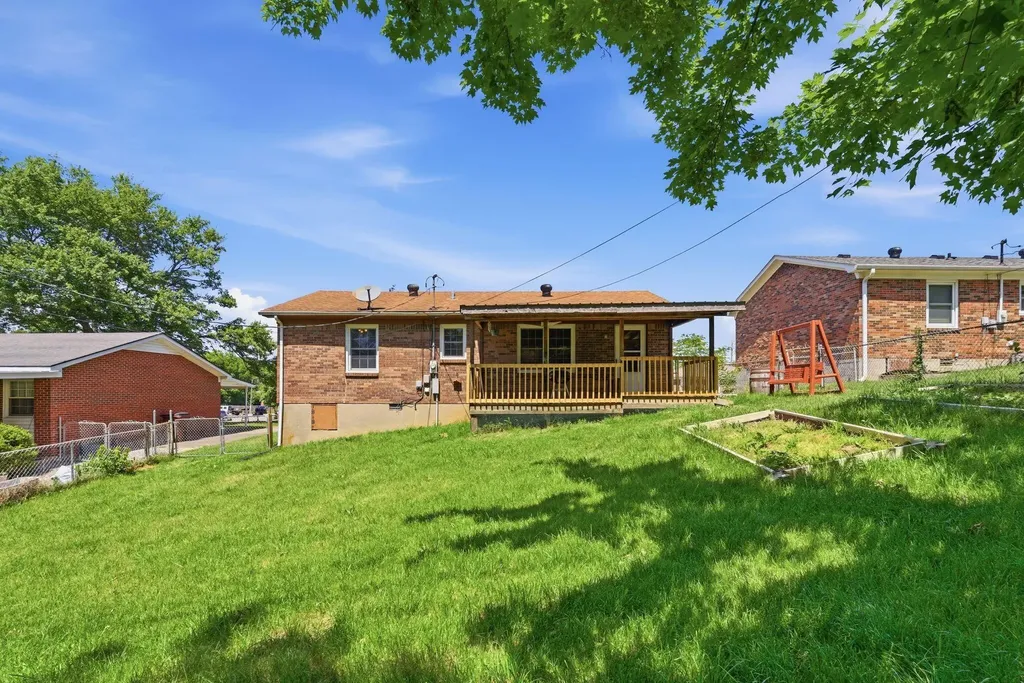 121 Rolling Acres Drive Nicholasville KY 40356