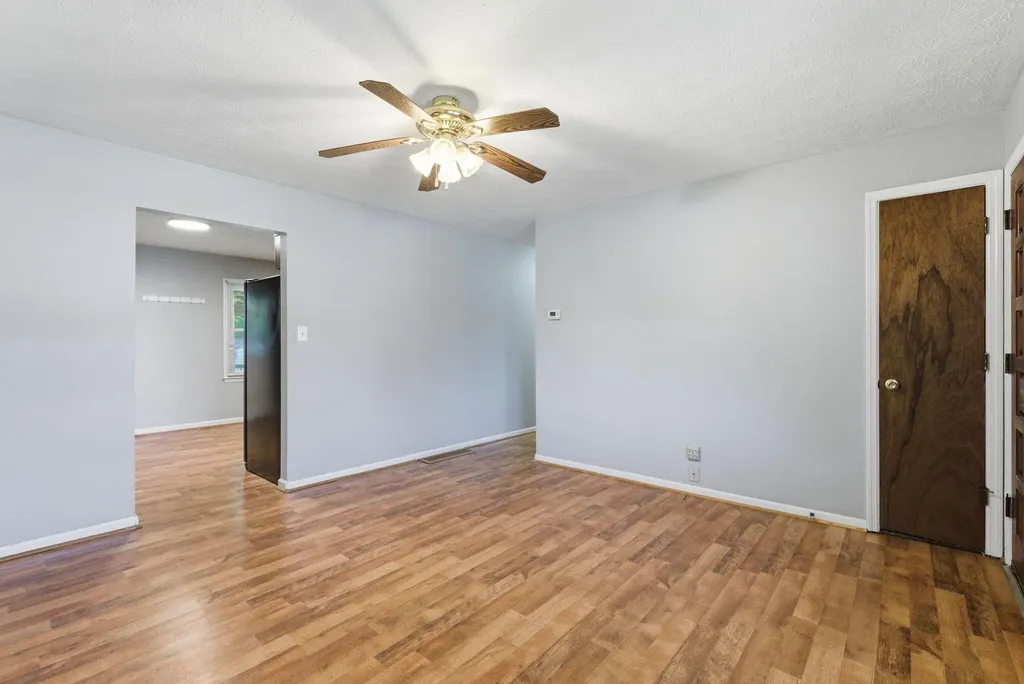 121 Rolling Acres Drive Nicholasville KY 40356