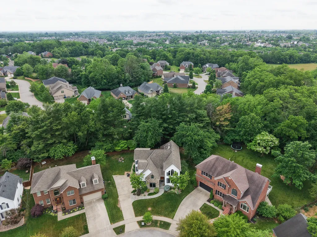 761 Winter Hill Lane Lexington KY 40509